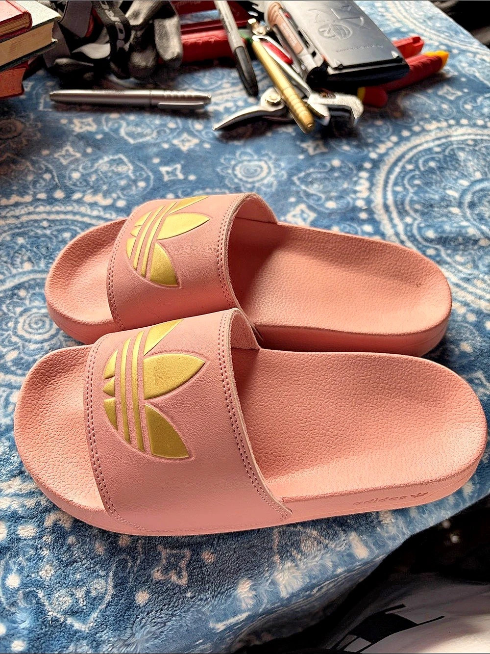 adidas Adilette Lite Slides Pink Slide Sandals Like New